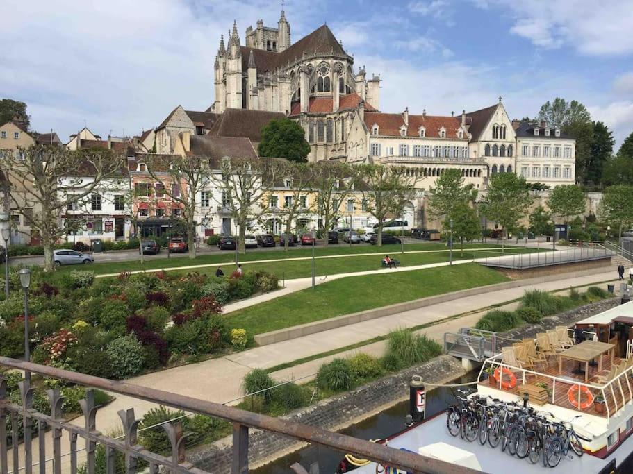 Bel Appart Au Centre-Ville Proche Gare Avec Wifi. 欧塞尔 外观 照片